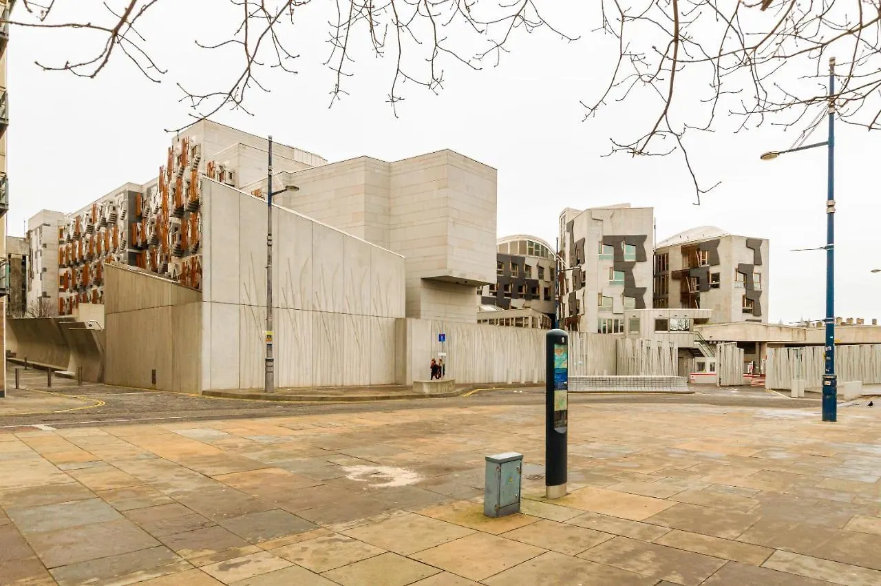 Edinburgh City Centre Aishia/Sakina Apartment United Kingdom