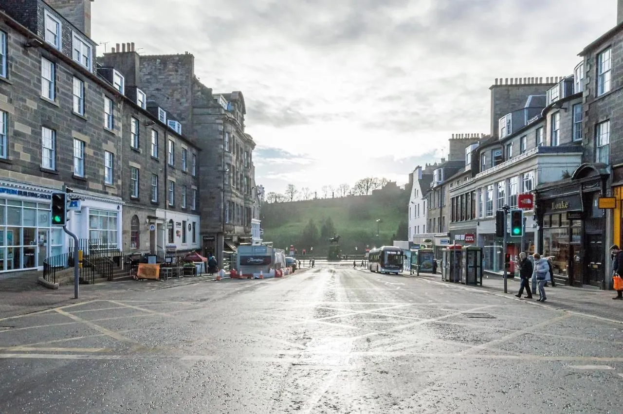 Edinburgh City Centre Aishia/Sakina Apartment 0*,  United Kingdom