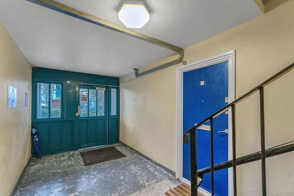 Edinburgh City Centre Aishia/Sakina Apartment 0*,