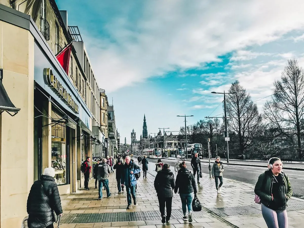 Edinburgh City Centre Aishia/Sakina Apartment